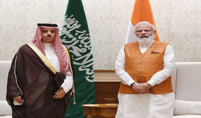 Photo of भारत के तीन दिवसीय दौरे पर पहुंचे सऊदी अरब के विदेश मंत्री, पीएम मोदी से की मुलाकात