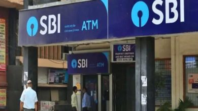 Photo of SBI ने अपने ग्राहकों को फ्रॉड से बचाने के लिए किया एक नया अपडेट, 9999 रुपये से ज्यादा निकालने के लिए एटीएम मशीन में डालनी होगी ओटीपी