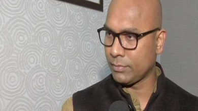 Photo of भाजपा सांसद अरविंद धर्मपुरी का तेलंगाना राष्ट्र समिति के कार्यकर्ताओं पर हमला, तोड़ दिए कार के शीशे…