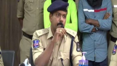 Photo of हैदराबाद में वेब सीरीज से प्रेरित होकर बना लिया अपहरण गिरोह,पुलिस ने किया गिरफ्तार