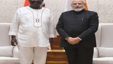Photo of केन्या के पूर्व पीएम रैला अमोलो ओडिंगा ने पीएम मोदी से की मुलाकात, बेटी की आंखों के इलाज के लिए आए हैं भारत