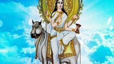 Photo of चेत्र नवरात्रि की अष्टमी पर देवी मंदिरों में दर्शन पूजन के लिए उमड़ी भक्तों की भीड़, कई जगह हुआ कन्या भोज