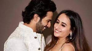 Photo of आज अपना 35वां जन्मदिन सेलिब्रेट कर रहे बॉलीवुड एक्टर वरुण, इस खास मौके पर जाने नताशा के साथ की लव स्टोरी