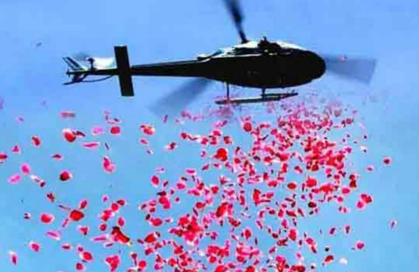 यूपी: सीएम योगी ने कांवड़ियों पर हेलिकाप्टर से पुष्ष वर्षा के दिए आदेश – UP Digital Diary