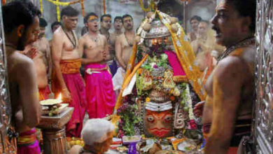 Photo of सावन माह के पहले दिन उज्जैन में हुई भस्म आरती, हरिद्वार से देवघर तक शिवभक्तों की उमड़ी भीड़
