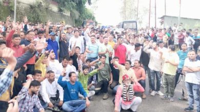 Photo of अंकिता हत्याकांड में फूटा लोगो का गुस्सा जाम कर श्रीनगर नेशनल हाईवे की ये मांग