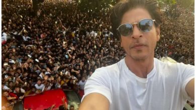 Photo of शाह रुख ने बर्थडे को बनाया खास,फैंस के साथ काटा केक…