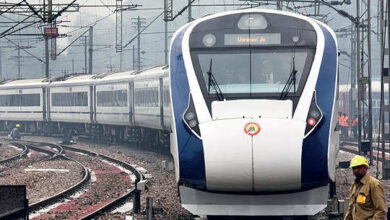 Photo of Howrah और New Jalpaiguri के बीच दौड़ेगी Vande Bharat, पढ़े पूरी ख़बर