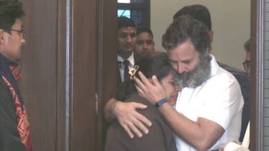 Photo of शरद यादव का फोर्टिस अस्पताल में हुआ निधन, राहुल गांधी ने दी श्रद्धांजलि व पीएम मोदी ने जताया दुख