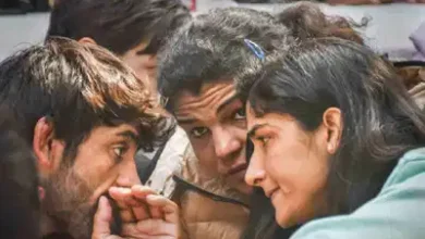 Photo of खेल मंत्री अनुराग ठाकुर ने महिला पहलवानों से कही ये बात…