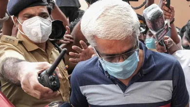 Photo of बेचैनी की शिकायत के वजह से केरल के मुख्यमंत्री के पूर्व प्रधान सचिव एम शिवशंकर को  कोच्चि के सरकारी मेडिकल कॉलेज अस्पताल में कराया गाया भर्ती