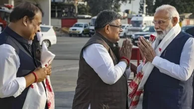 Photo of प्रधानमंत्री मोदी ने असम के मुख्यमंत्री हिमंत बिस्वा सरमा और उनकी मंत्रिपरिषद के साथ गेस्ट हाउस में बंद कमरे में  की बैठक