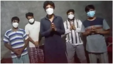 Photo of  403 दिनों बाद भारत लौटे ईरान के जेल में कैद पांच भारतीय नाविक…