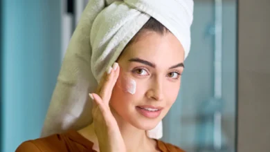 Photo of  यहां कुछ टिप्स बता रहे हैं कि आप अपने लिए कैसे सही मॉइश्चराइजर चुन सकते हैं