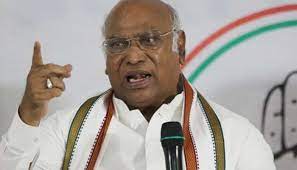 Photo of कांग्रेस अध्यक्ष मल्लिकार्जुन खरगे ने BJP को साधा निशाना उन्होंने कहा कि.. 