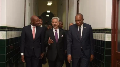 Photo of विदेश मंत्री एस जयशंकर मोजाम्बिक में मेड इन इंडिया ट्रेन में किया सफर… 