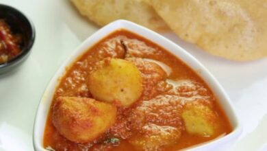Photo of नाश्ते में रोटी या पराठे के साथ कुछ चटपटा बनाना चाहते हैं तो ट्राई करें बनारसी दम आलू…