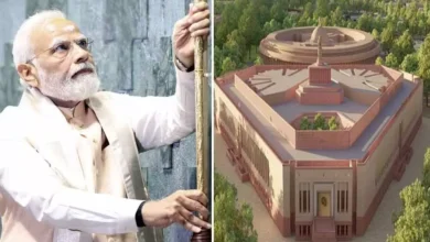 Photo of मोदी मोदी के नारों के बीच और खड़े होकर तालियों की गड़गड़ाहट के साथ PM मोदी रविवार को नए संसद भवन में किए प्रवेश