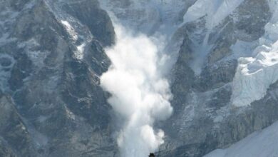 Photo of नेपाल के दार्चुला जिले में हिमस्खलन में दबे लोगों की तलाश जारी…