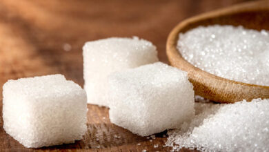 Photo of आइए जानतें है  बारिश के मौसम में चीनी को नमी से कैसे बचाएं..