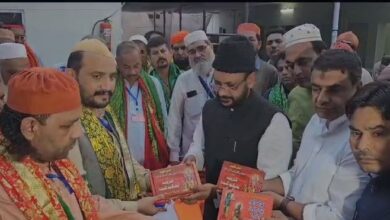 Photo of 755वें सालाना उर्स में पाकिस्तानी जायरीनों को क्या भेंट किया गया ? देखिये
