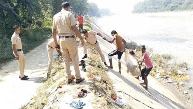 Photo of पश्चिमी यमुना नहर में मिला शख्स का शव, नहीं हो पाई पहचान
