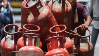 Photo of दिवाली से पहले लगा महंगाई का जोरदार झटका, LPG सिलेंडर के दाम में बढ़ोतरी