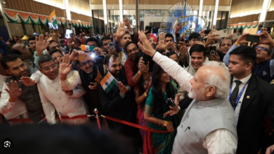 Photo of पीएम मोदी का दुबई में प्रवासी भारतीयों ने ‘अबकी बार मोदी सरकार’ नारे के साथ किया जोरदार स्वागत किया !