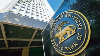 Photo of RBI की बड़ी कार्रवाई, 4 बैंकों पर जुर्माना, इन ग्राहकों का डूबेगा पैसा!