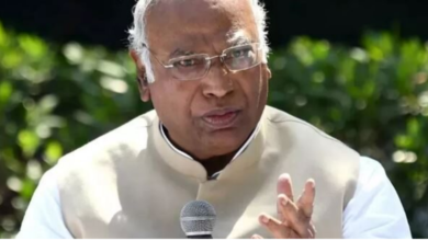 Photo of गणतंत्र दिवस पर कांग्रेस अध्यक्ष खरगे ने देशवासियों को दी शुभकामनाएं