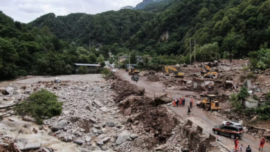 Photo of चीन के दक्षिण पश्चिम में पहाड़ का हिस्सा टूटने से भूस्खलन