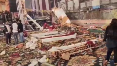 Photo of दिल्ली : जागरण के दौरान कालकाजी मंदिर में स्टेज गिरा