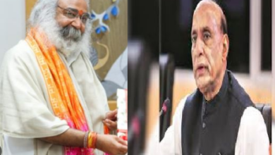 Photo of पीएम मोदी के बाद राजनाथ सिंह से मिले कांग्रेस नेता आचार्य प्रमोद कृष्णम
