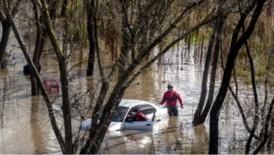 Photo of अमेरिका के कैलिफोर्निया में भीषण तूफान से तबाही