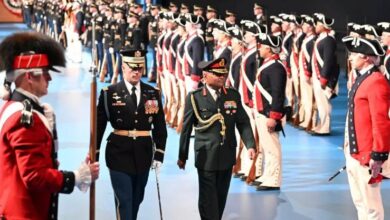 Photo of सेना प्रमुख मनोज पांडे ने अमेरिकी समकक्ष के साथ की उच्चस्तरीय बैठक