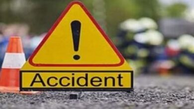 Photo of हमीरपुर: बाइक सवार भाई-बहन को ट्रक ने कुचला…