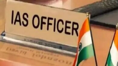 Photo of यूपी: 15 आईएएस अफसरों के तबादले, अलीगढ़-झांसी के कमिश्नर बदले