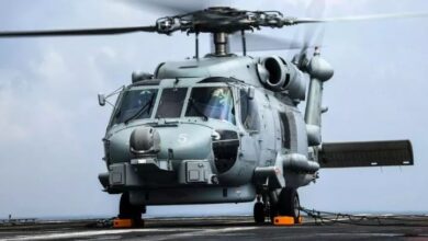 Photo of भारतीय नौसेना में शामिल हुआ MH-60R सीहॉक हेलीकॉप्टर