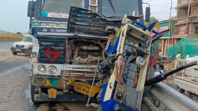 Photo of रामपुर: दिल्ली हाईवे पर डंपर ने ट्रैक्टर-ट्रॉली को मारी टक्कर, चार की दर्दनाक मौत और आठ घायल