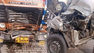 Photo of दिल्ली : ट्रक और कार में आमने-सामने हुई जोरदार टक्कर, तीन लोगों की मौत…