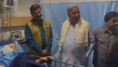 Photo of बेंगलुरु कैफे ब्लास्ट: घायलों से मिलने अस्पताल पहुंचे सीएम सिद्दरमैया