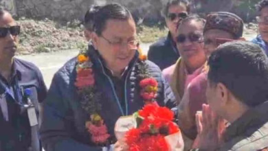 Photo of चमोली: बदरीनाथ पहुंचे सीएम धामी, की बदरी विशाल की पूजा अर्चना